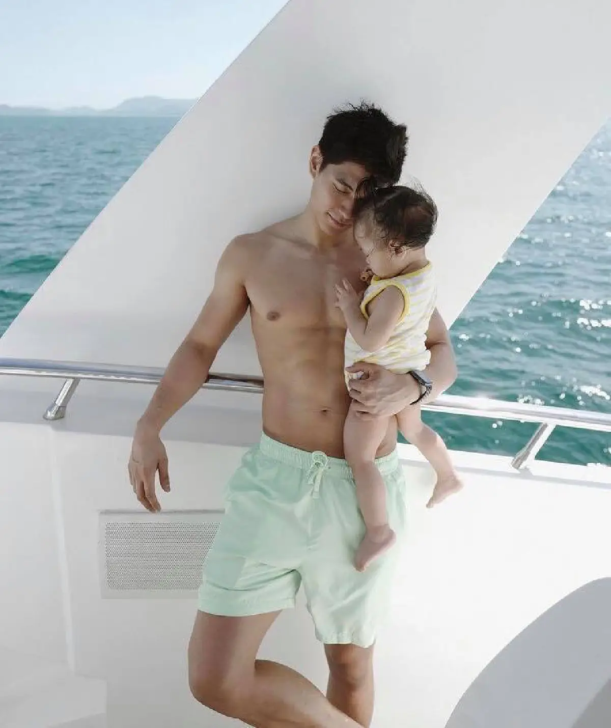 เจนี่ สลัดผ้าเที่ยวทะเลใต้ อวดหุ่นสวยแซ่บ..ปังทั้งหน้าและหลัง 