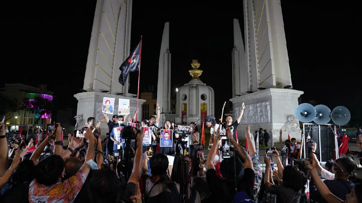 ม็อบประกาศภารกิจใหม่ "ขบวนเดินทะลุฟ้าV.2" ยกระดับข้อเรียกร้องไล่ประยุทธ์