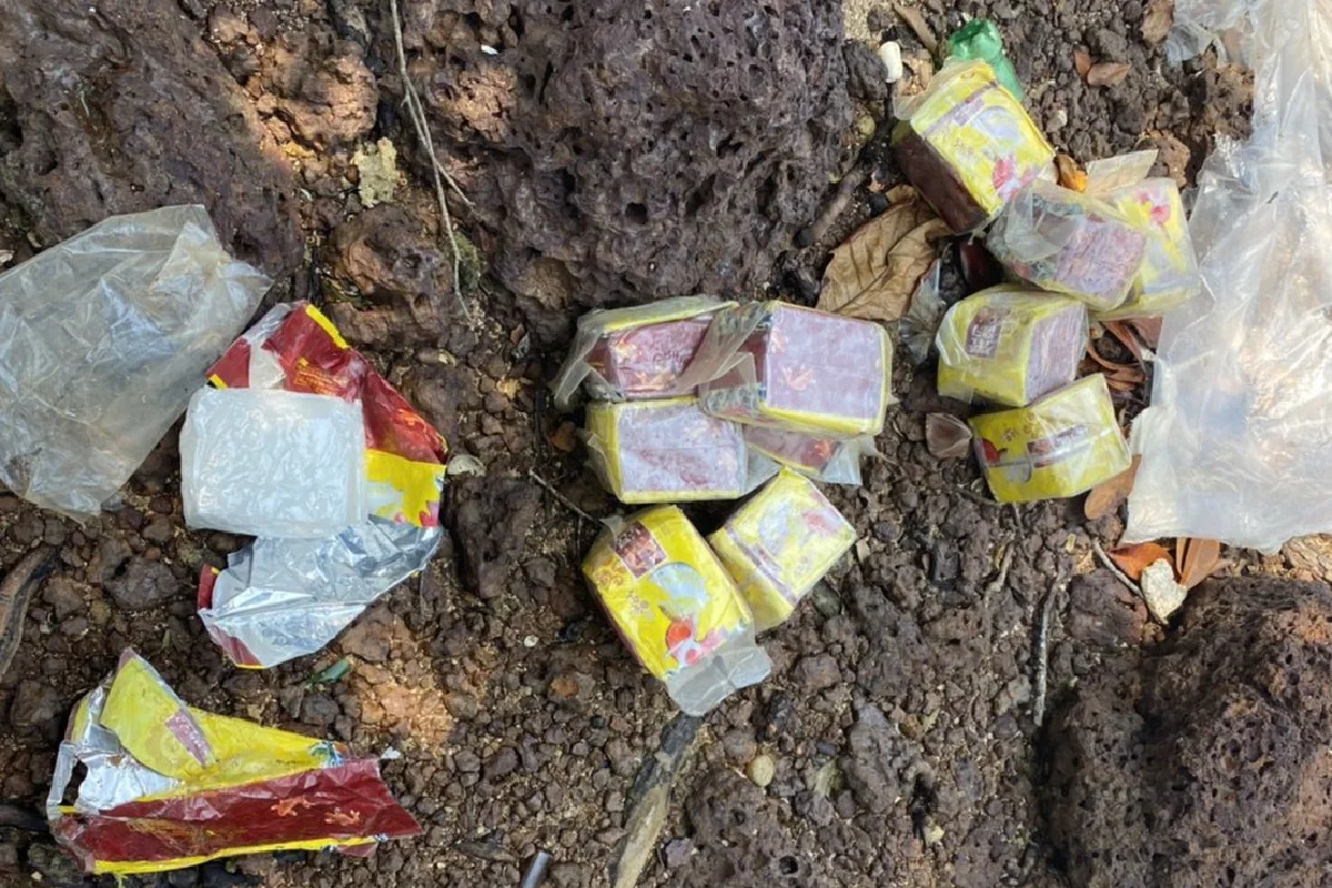 พบยาไอซ์ 17 ก.ก.ลอยทะเลมาติดชายฝั่งเกาะหมาก