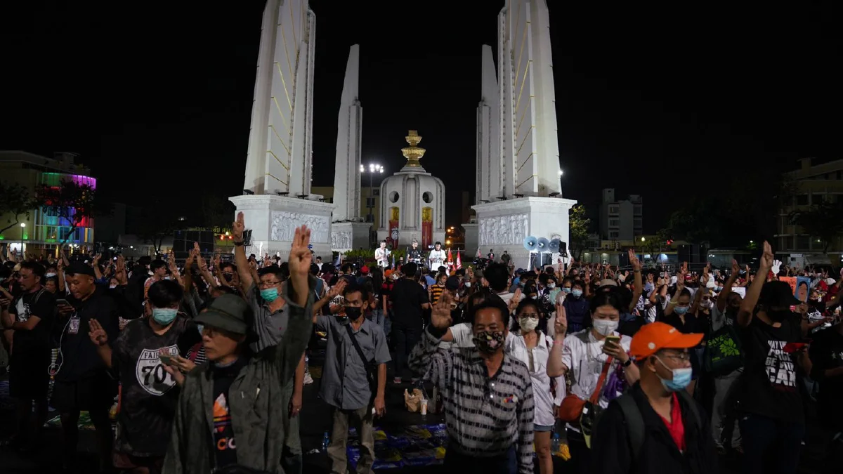 ม็อบประกาศภารกิจใหม่ "ขบวนเดินทะลุฟ้าV.2" ยกระดับข้อเรียกร้องไล่ประยุทธ์