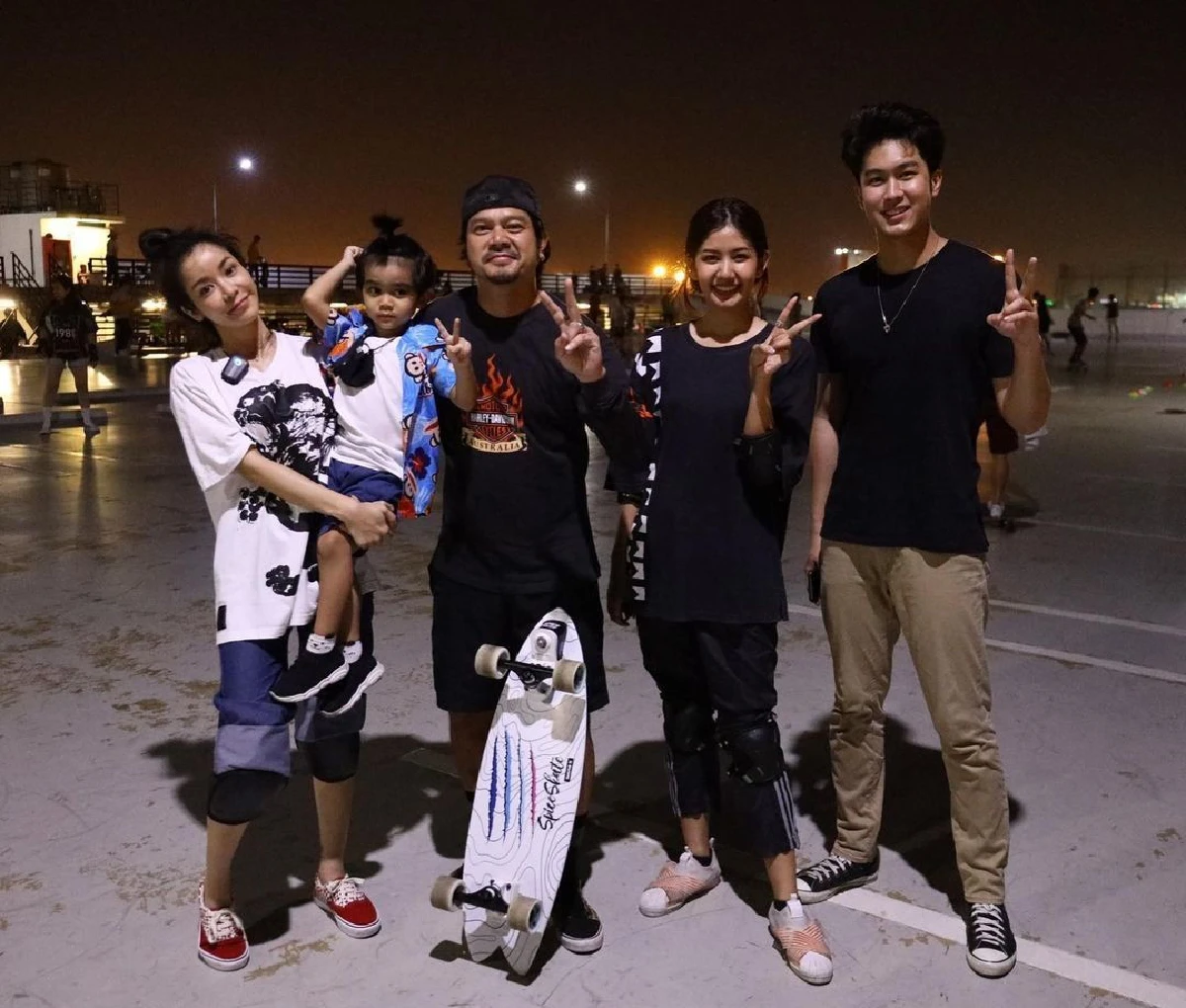 "เต๋า-นุ๊ก" ทำโลกออนไลน์เซอร์ไพรส์ หลังบังเอิญโคจรมาเจอกันอีกครั้ง