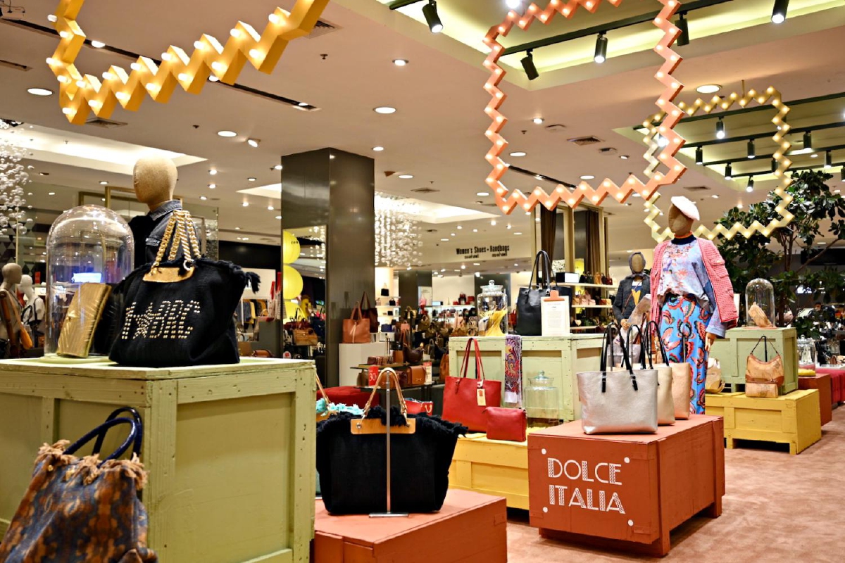 อัปเดตไอเท็มแฟชั่นอิตาลีแบบเอ็กซ์คลูซีฟที่งาน Dolce Italia อัปเดตไอเท็มแฟชั่นอิตาลีแบบเอ็กซ์คลูซีฟที่งาน Dolce Italia