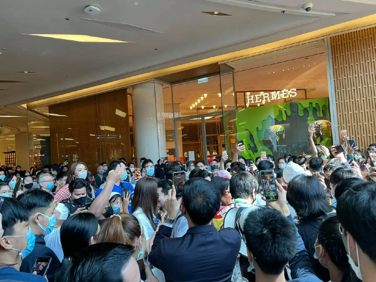 สวยความโป๊ะเป็นศูนย์! แม่หญิงลี-ลินดา เนรมิตลุคสุดปังโดย ป้อม วินิจ 