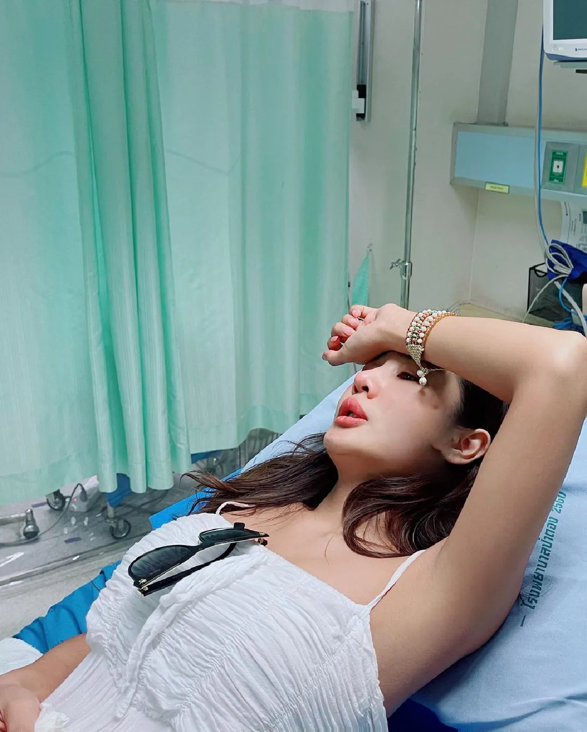 กระแต อาร์สยาม เปิดภาพสุดท้ายอวดความแซ่บ ก่อนจะลื่นล้มขาแหก