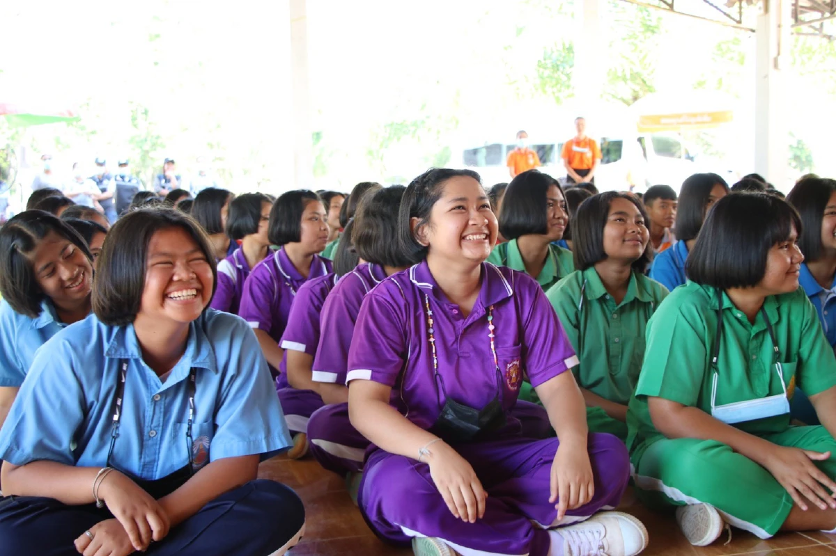 ว่าที่ร้อยตรีกิตติภพ รอดดอน นายอำเภอทุ่งสง เป็นประธานในพิธีเปิดโครงการ เมืองคอนปลอดภัย มั่นคง น่าอยู่นครปลอดภัยจากยาเสพติด