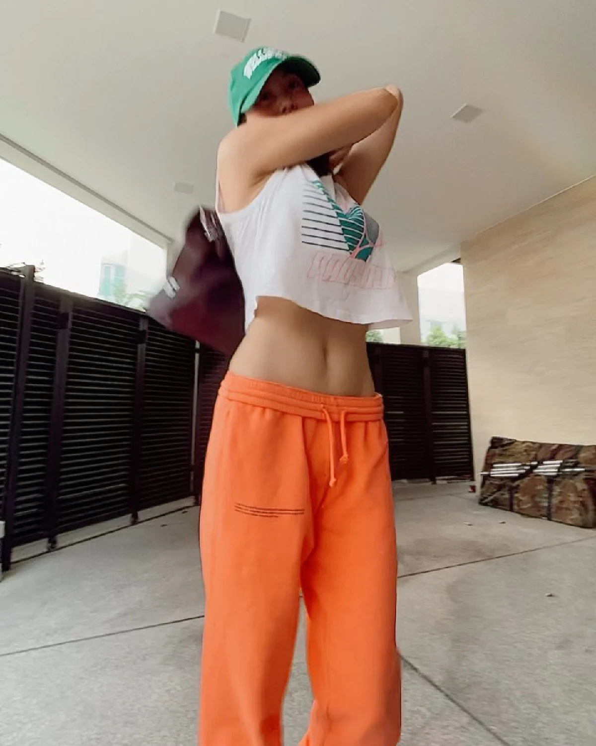 เจนี่ เซลฟี่หน้ากระจก อวดหุ่นเซ็กซี่สุดปังสมกับเป็นสาวรักสุขภาพ