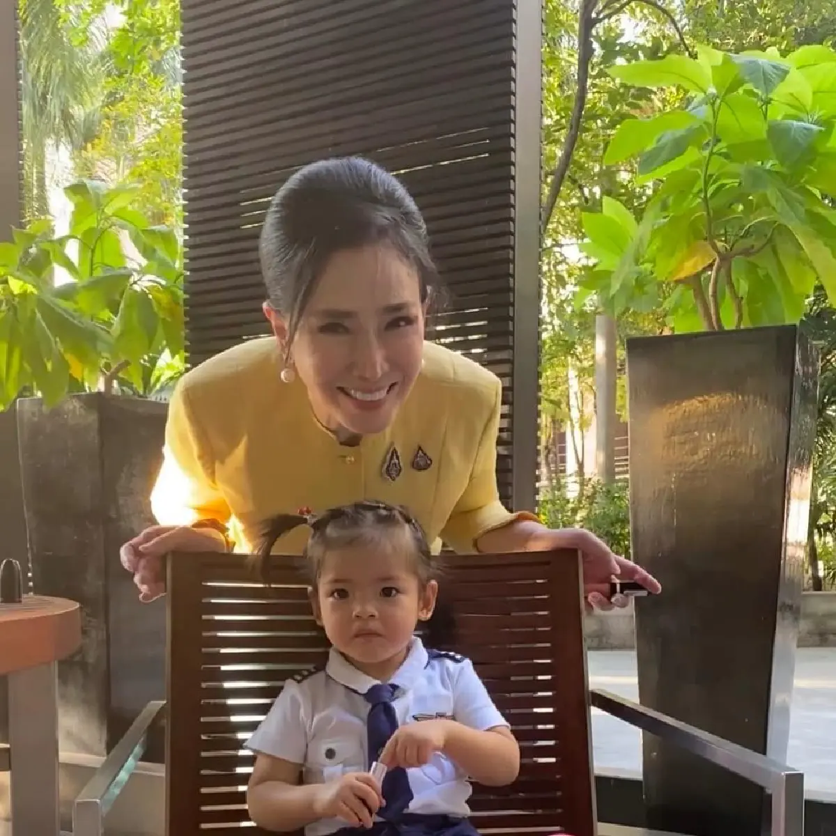 “ปุ๊ก อาภัสรา” เผยภาพคู่หลานสาว “ น้องมีญ่า” สวย น่ารักแบบแพ็คคู่ไปเลย
