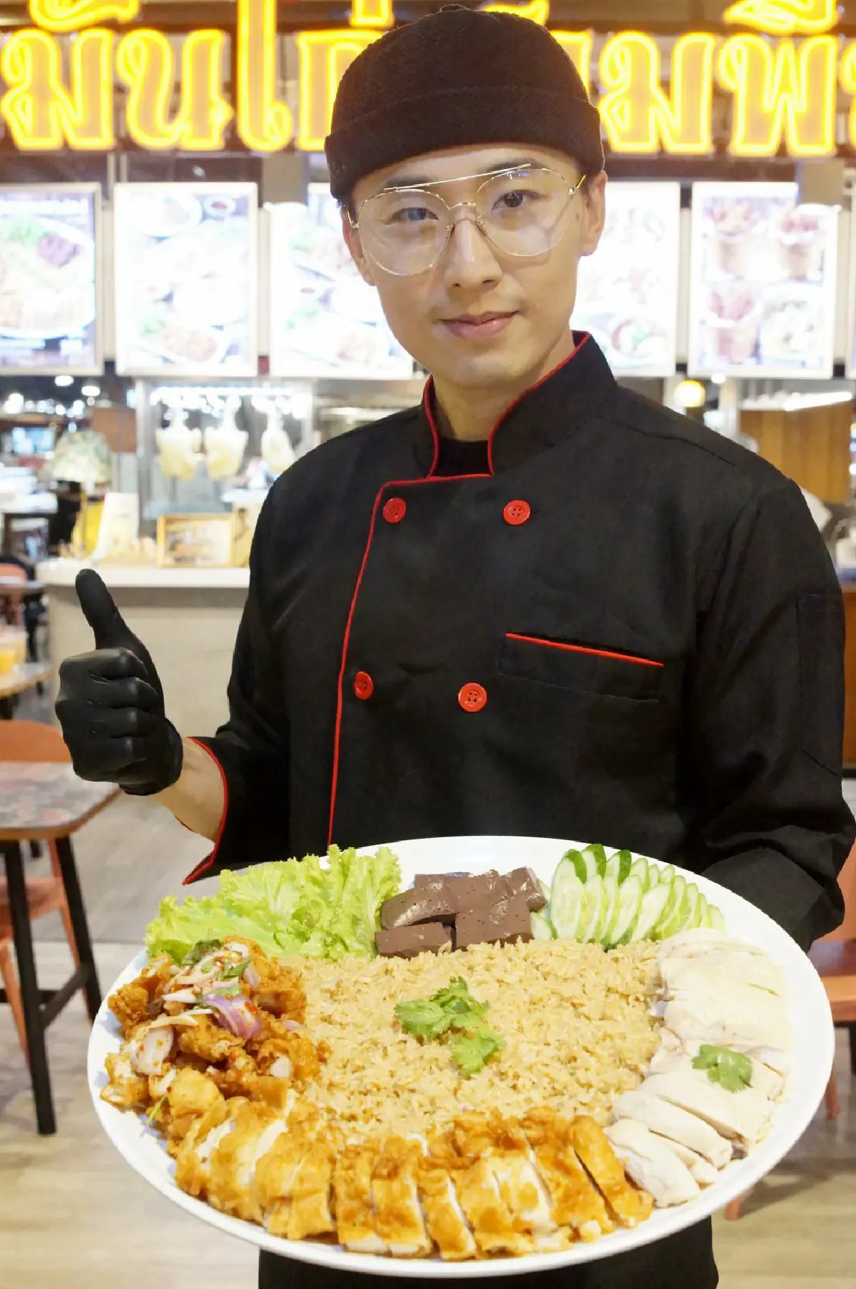 ชิมข้าวมันไก่สามพี่น้อง ธุรกิจของสามหนุ่มเจนใหม่ อร่อยสามสไตล์หลากหลายอารมณ์