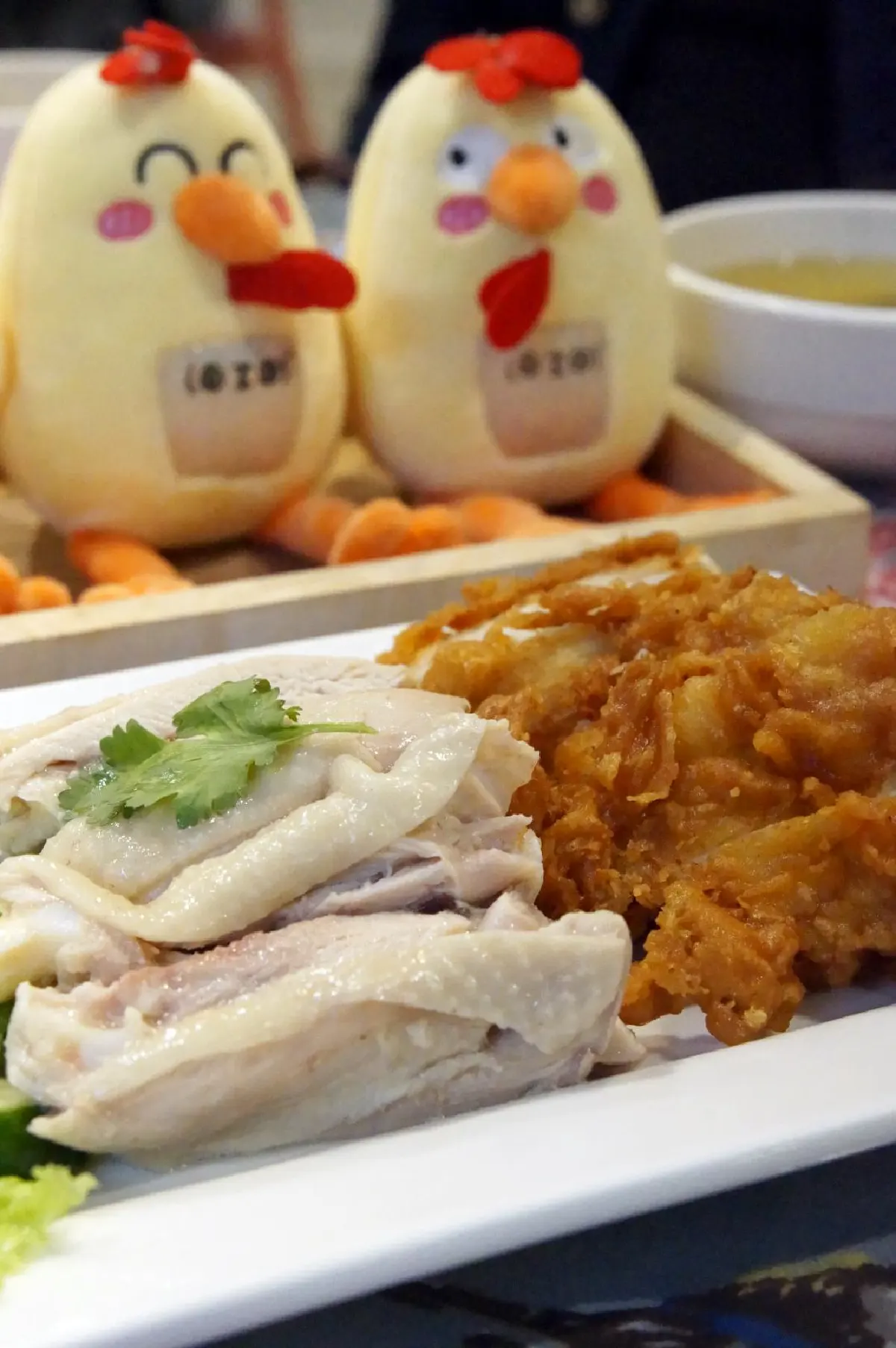 ชิมข้าวมันไก่สามพี่น้อง ธุรกิจของสามหนุ่มเจนใหม่ อร่อยสามสไตล์หลากหลายอารมณ์