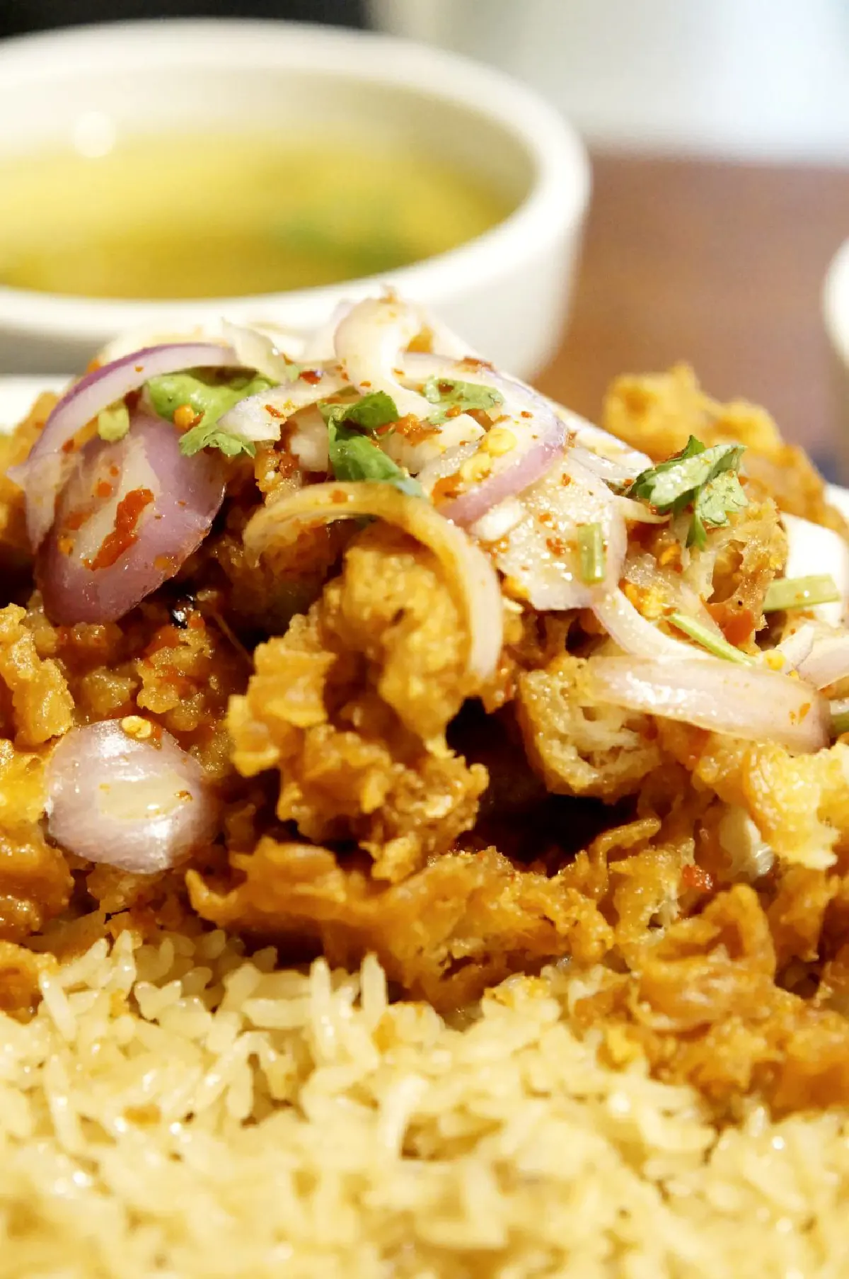 ชิมข้าวมันไก่สามพี่น้อง ธุรกิจของสามหนุ่มเจนใหม่ อร่อยสามสไตล์หลากหลายอารมณ์