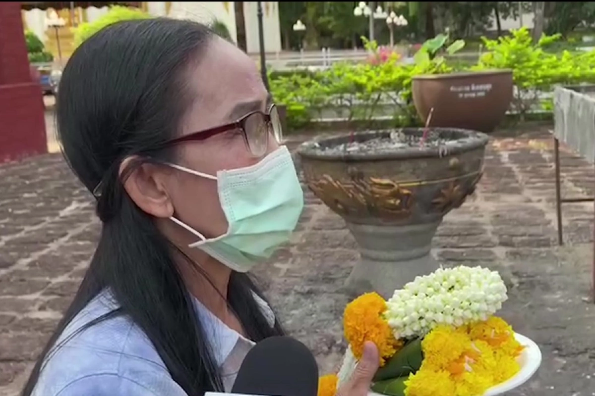 นางรำขอพรดลใจผู้นำลอตเตอรี่ถูกรางวัลที่1ไปกลับมาคืน