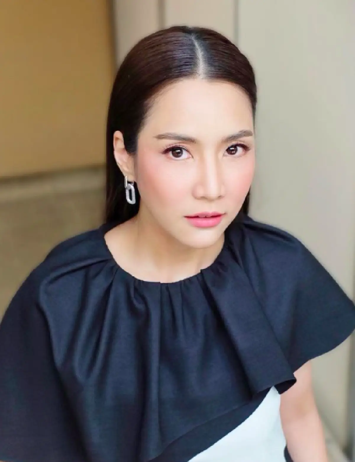 เพื่อนแต่งต้องร่วมยินดี! “ตู่ ปิยวดี” รอไปงาน “เค-จั๊กจั่น”  ด้าน “บุ้ง สะธี” ร่วมคอมเมนต์แซ่บ