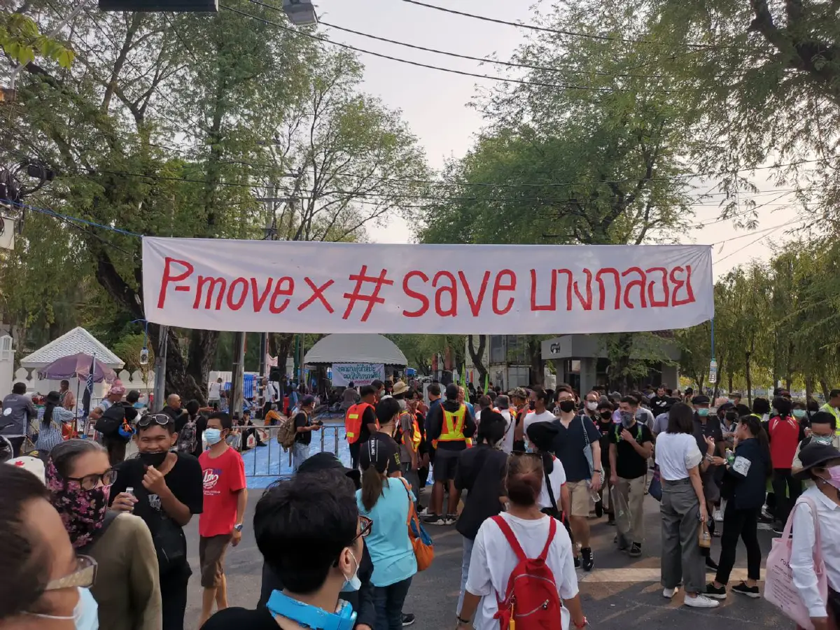 เดินทะลุฟ้าV.2ถึงทำเนียบฯประกาศปักหลักยาว