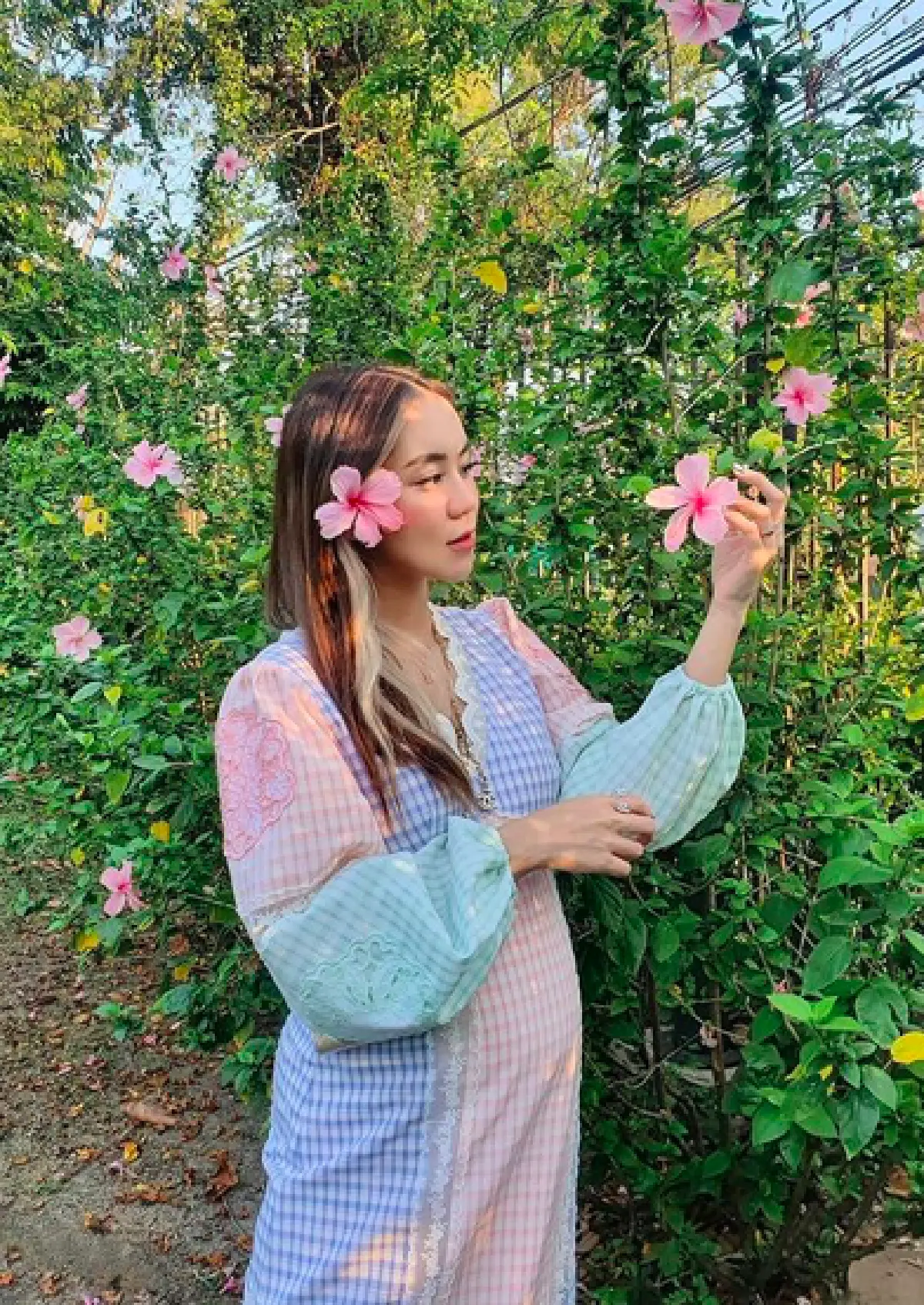 "ขนมจีน" ยิ่งท้อง ยิ่งออร่าจับ! แถมยังคงความเป๊ะเอวเอสแทบจะไม่เปลี่ยน