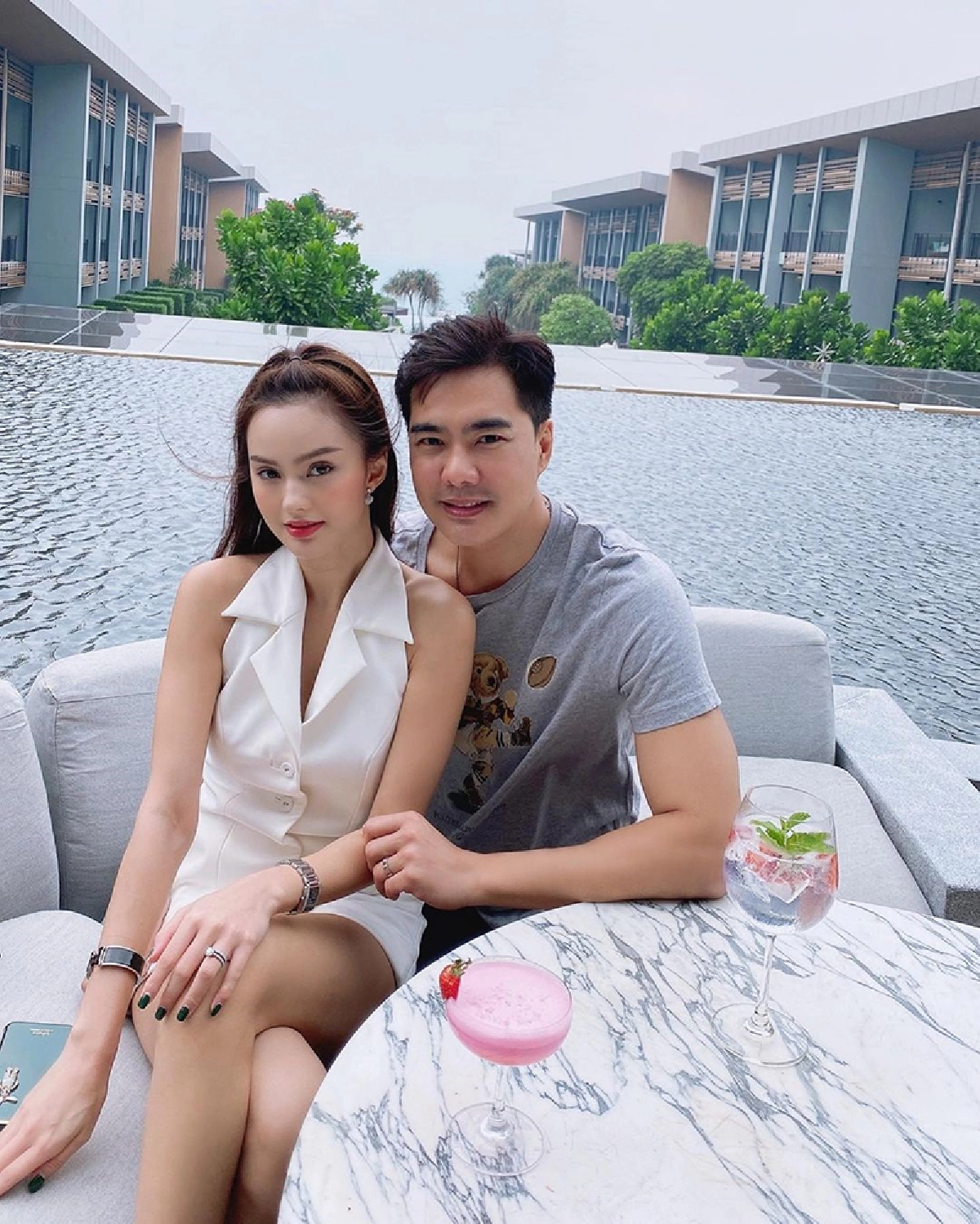 เตียงหักจริง! เคลลี่ ธนะพัฒน์ ยอมรับเลิกภรรยารุ่นน้อง นาย ชนุชตรา แล้ว