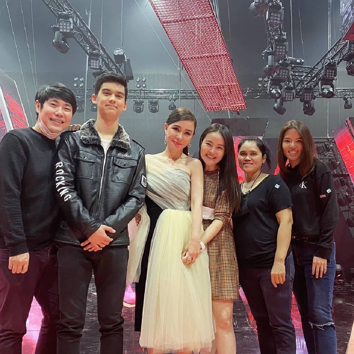 นิโคล สุดซึ้ง! เผยเบื้องหลัง น้องทิกเกอร์ อดทนรอ 6 ชม.กว่าจะได้ออกมาเซอร์ไพรส์แม่