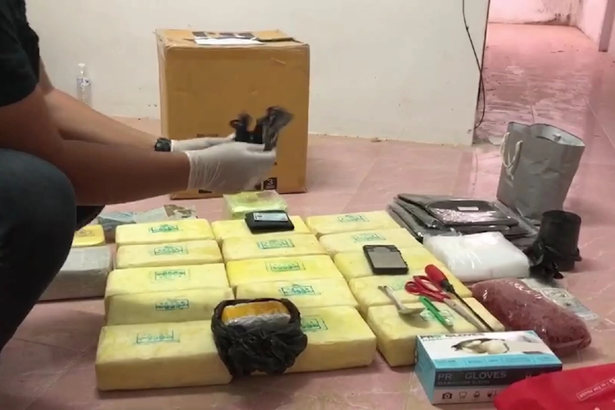 หนุ่มฝันเป็นตำรวจแต่ถูกจับคดีส่งยาเสพติด