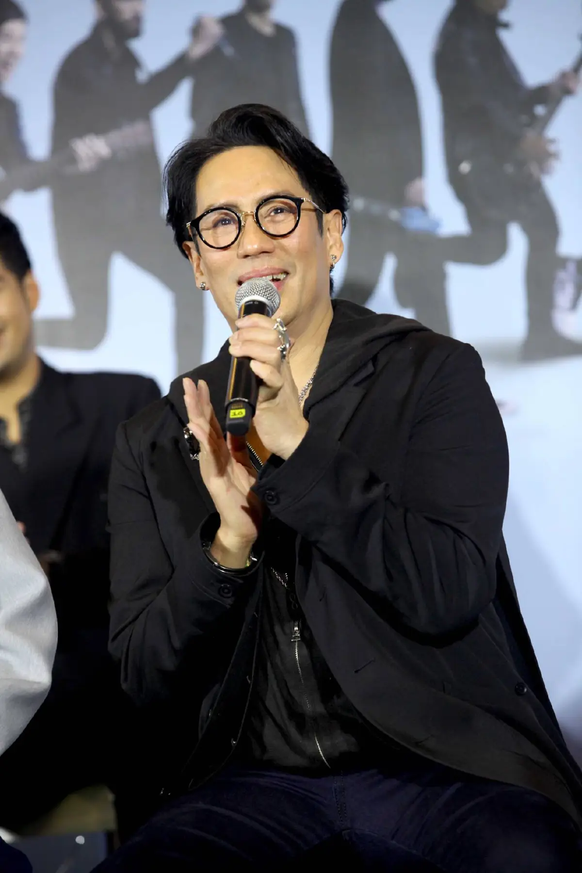 แฟนจ๋าเบิร์ดมาแล้วจ๊ะ! เบิร์ด ธงไชย ยอมใจอ่อนเล่นไอจีให้แฟนๆหายคิดถึง