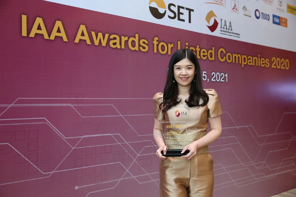 นภารัตน์ ศรีวรรณวิทย์ CFO เซ็นทรัลพัฒนา คว้ารางวัล BEST CFO ในงาน IAA Awards 2020