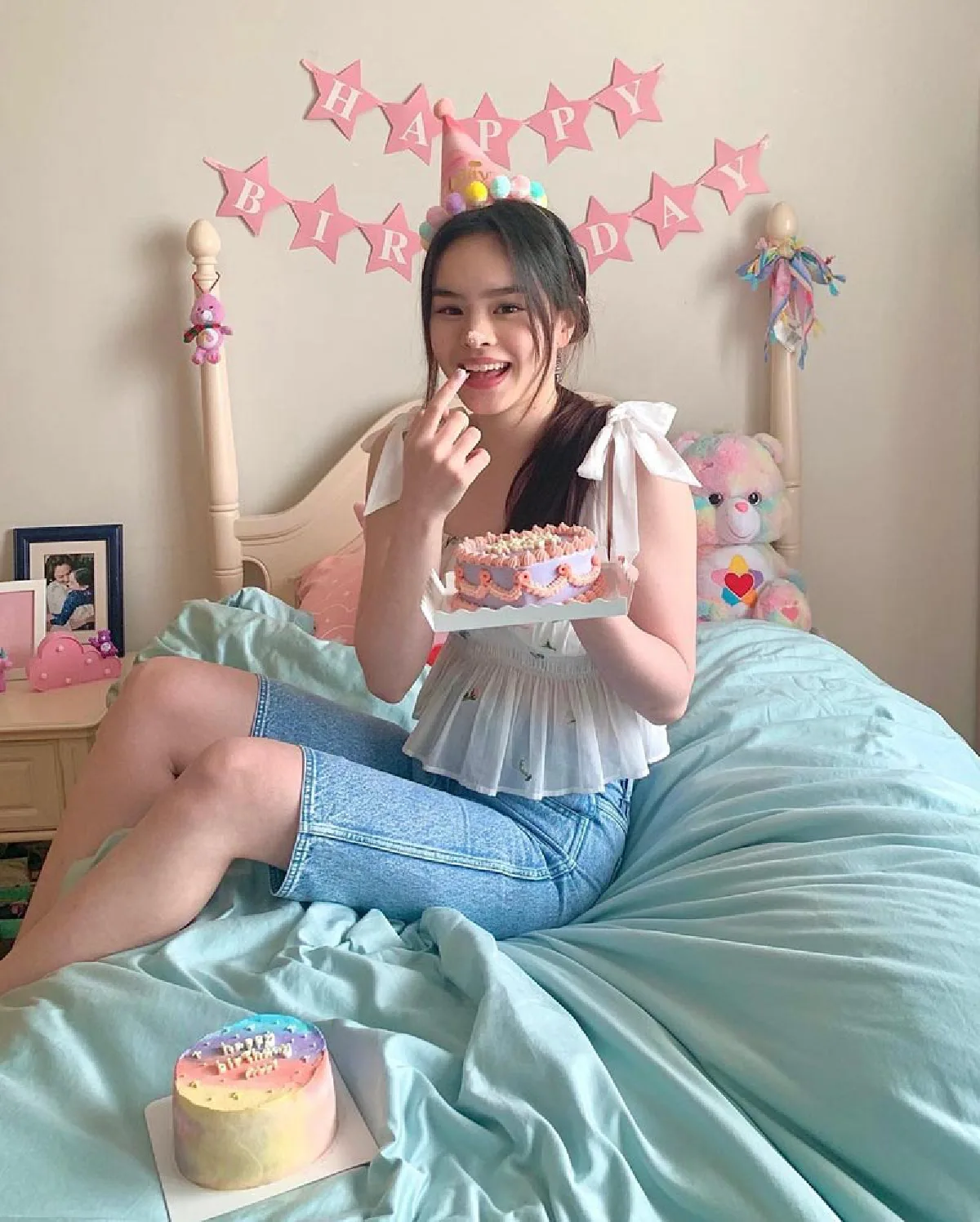 ออร่ากระจาย! น้องแอลลี่ อชิรญา ฉลองวันเกิด 17 ปียิ่งโตยิ่งสวย