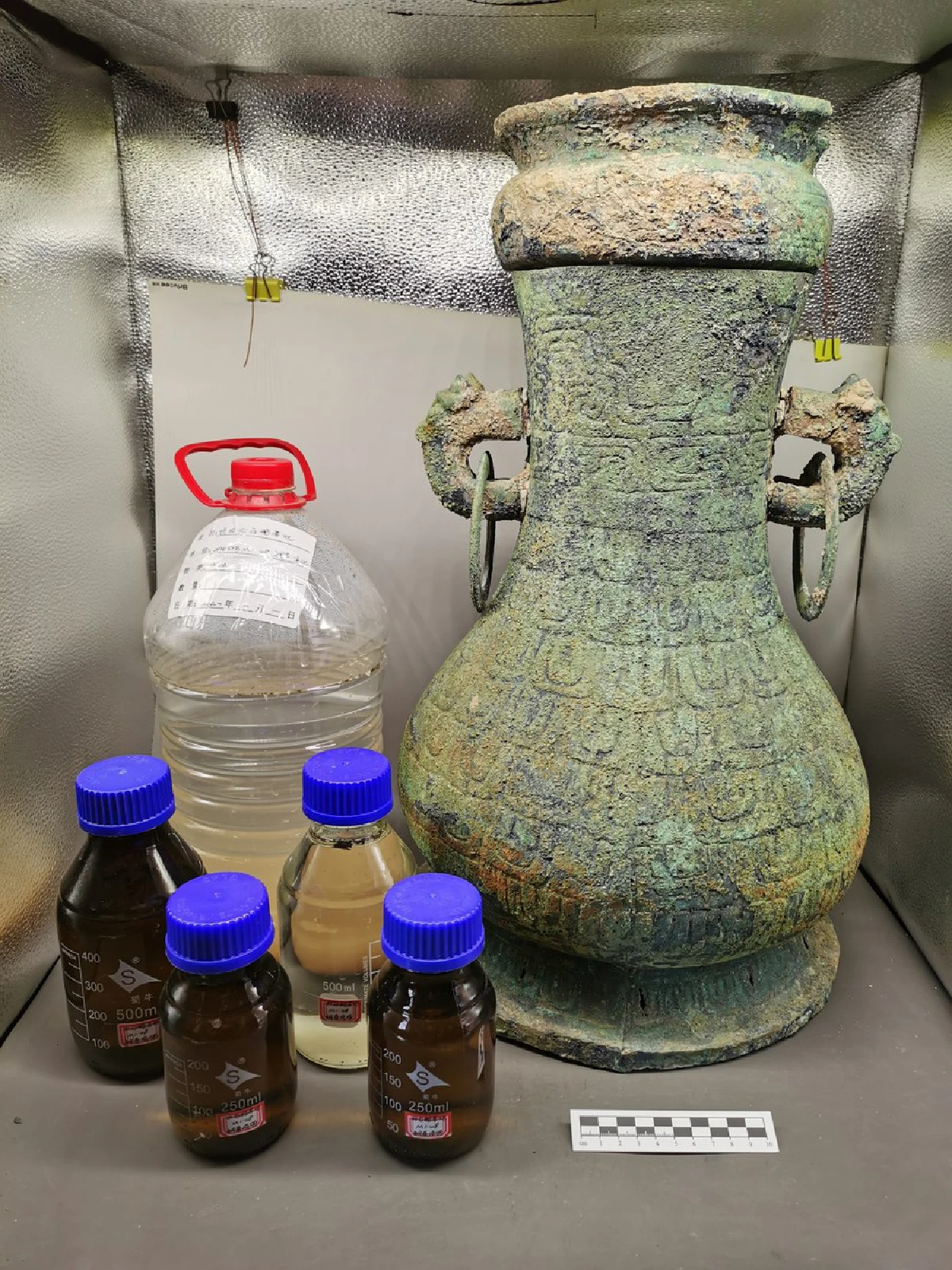 จีนค้นพบไวน์ในกาน้ำสัมฤทธิ์อายุกว่า 2,000 ปี 