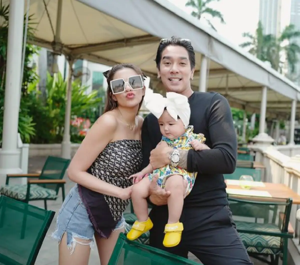 "ดีเจแมน-ใบเตย" พากันสวีทแช่อ่างอาบแสงจันทร์ งานนี้ลูกคนที่สองต้องมา!