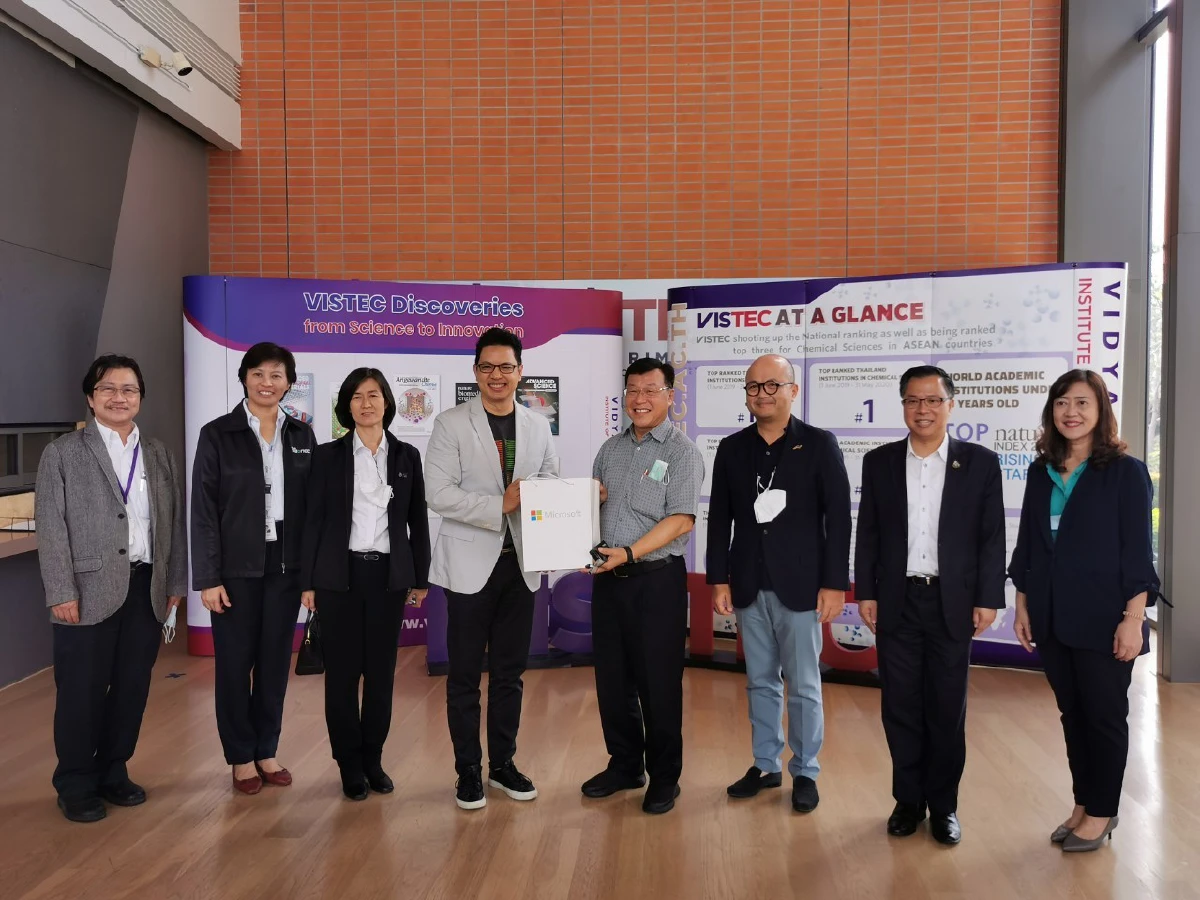 ที่ปรึกษารองนายกฯ คณะบีโอไอและไมโครซอฟท์ เยี่ยมชมวังจันทร์วัลเลย์