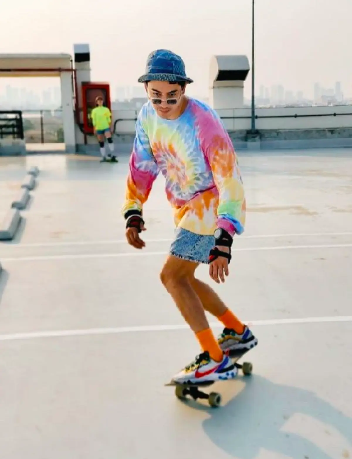 "เป๊ก เปรมณัช" ไถบอร์ดจนได้รับบาดเจ็บ ถูกส่งตัวเข้าห้องฉุกเฉิน! 