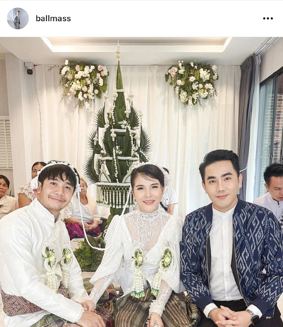 ก้อง ห้วยไร่ ควง เบล ขนิษฐา แต่งงานรอบ 3 พร้อมทำบุญขึ้นบ้านใหม่สุดหรู 