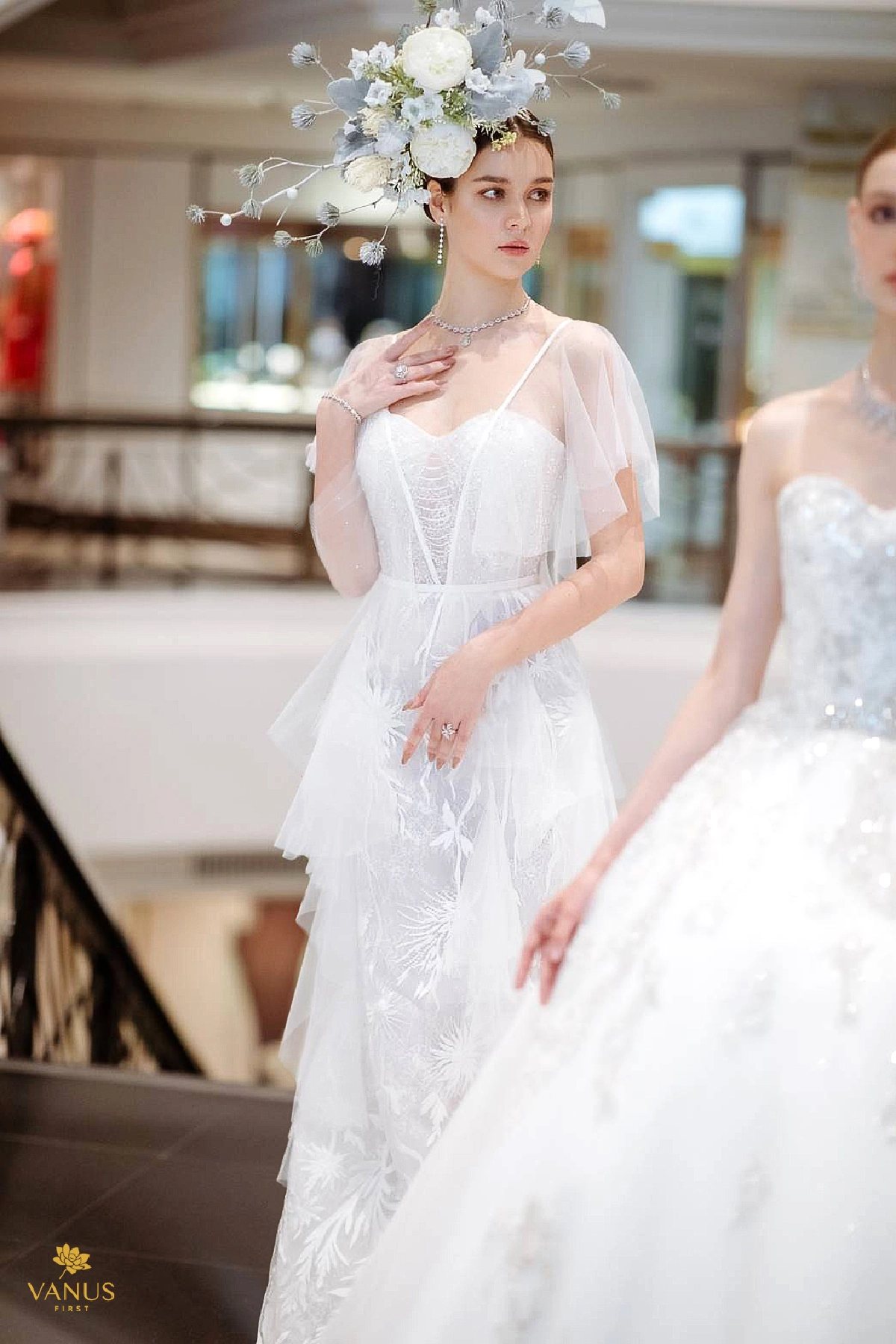 ตระการตาแฟชั่นโชว์คาราวานชุดแต่งงานสุดยิ่งใหญ่