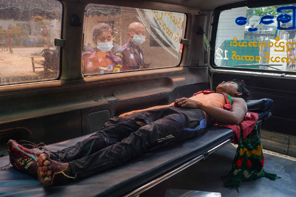 กองทัพเมียนมาที่ไม่มีใครคบ 