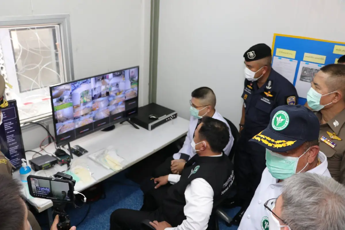 "อนุทิน"ตรวจรพ.สนามของสตม.สถานที่รักษาผู้ต้องกักติดโควิด-19