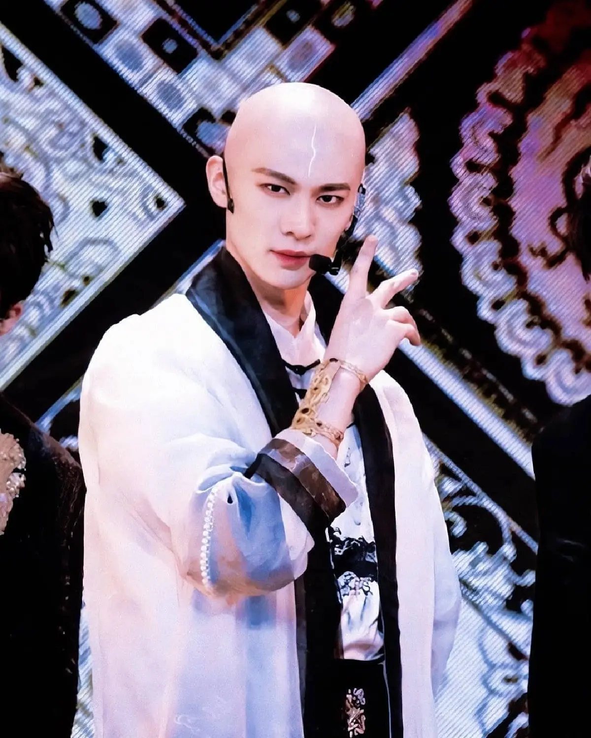 เอาแล้ว!! ช่องจีนจ่อเอาผิดคนปั่นดราม่า “ลิซ่า BLACKPINK” ปมบูลลี่ “เหลียงเซิน” เด็กฝึกในรายการดัง 