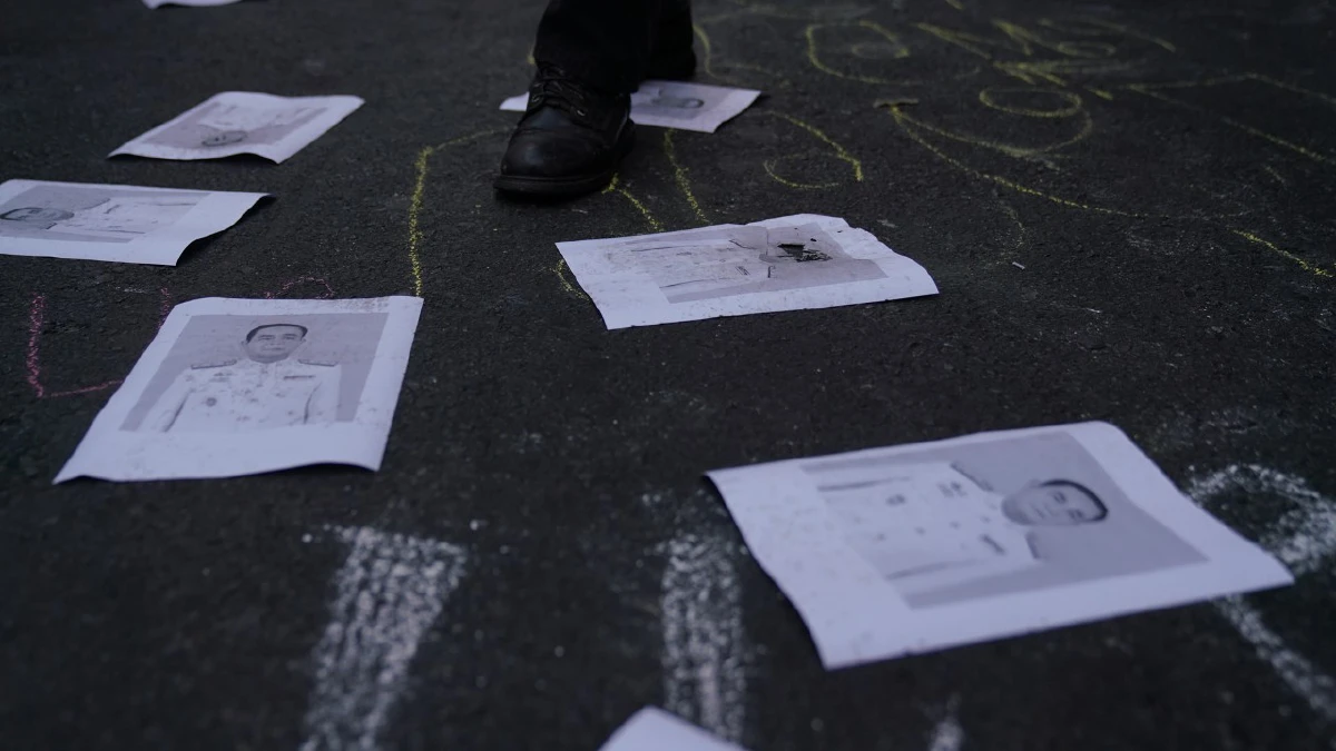 แกนนำสลับปราศรัย "ครูใหญ่"ปลุกมวลชนสู้ต่อแม้แกนนำต้องเข้าคุก