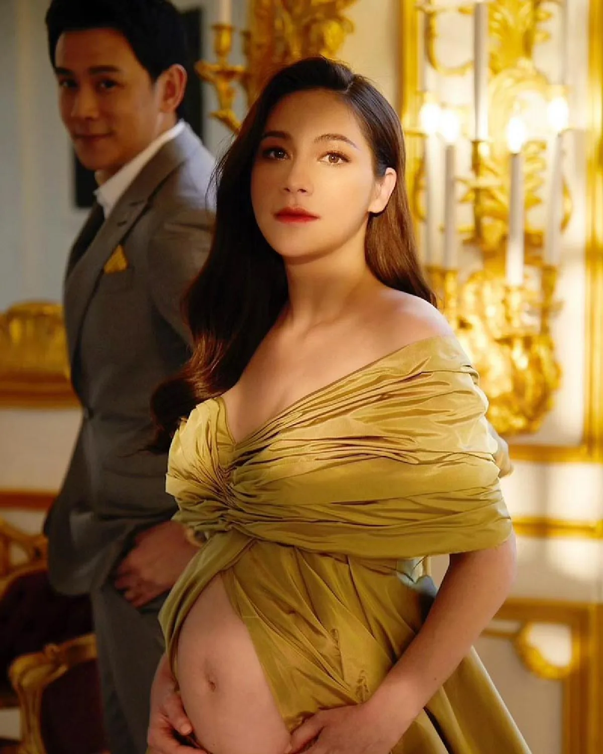 "นาตาลี” อุ้มท้อง 9 เดือน ถ่ายรูปทิ้งทวนก่อนคลอด สวยออร่ากระจายมาก