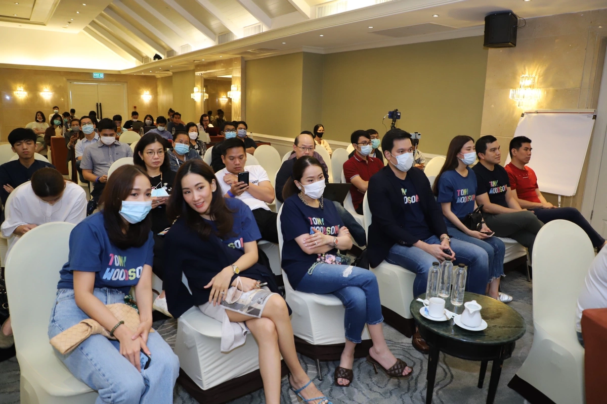 ทักษิณฉะรัฐธรรมนูญสืบทอดอำนาจทำลายประเทศ