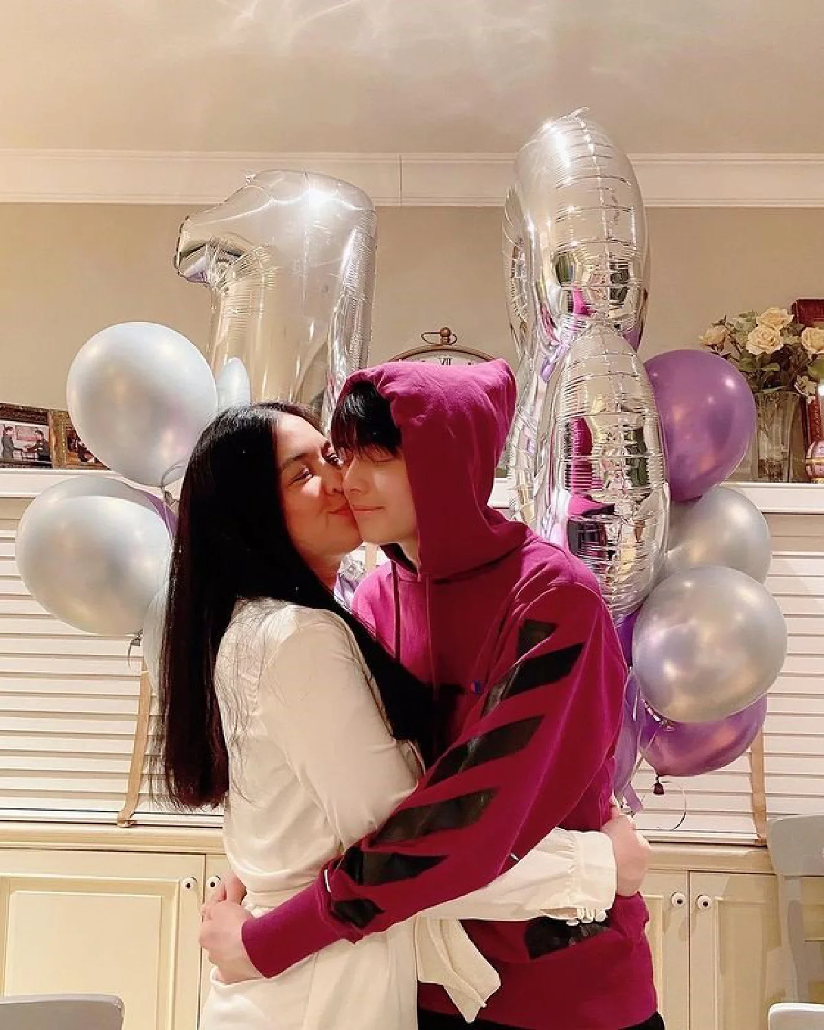 โบ-ฟลุค แท็กทีมจัดปาร์ตี้ฉลองวันเกิด 18 ปี น้องอชิ อบอุ่นพร้อมหน้า