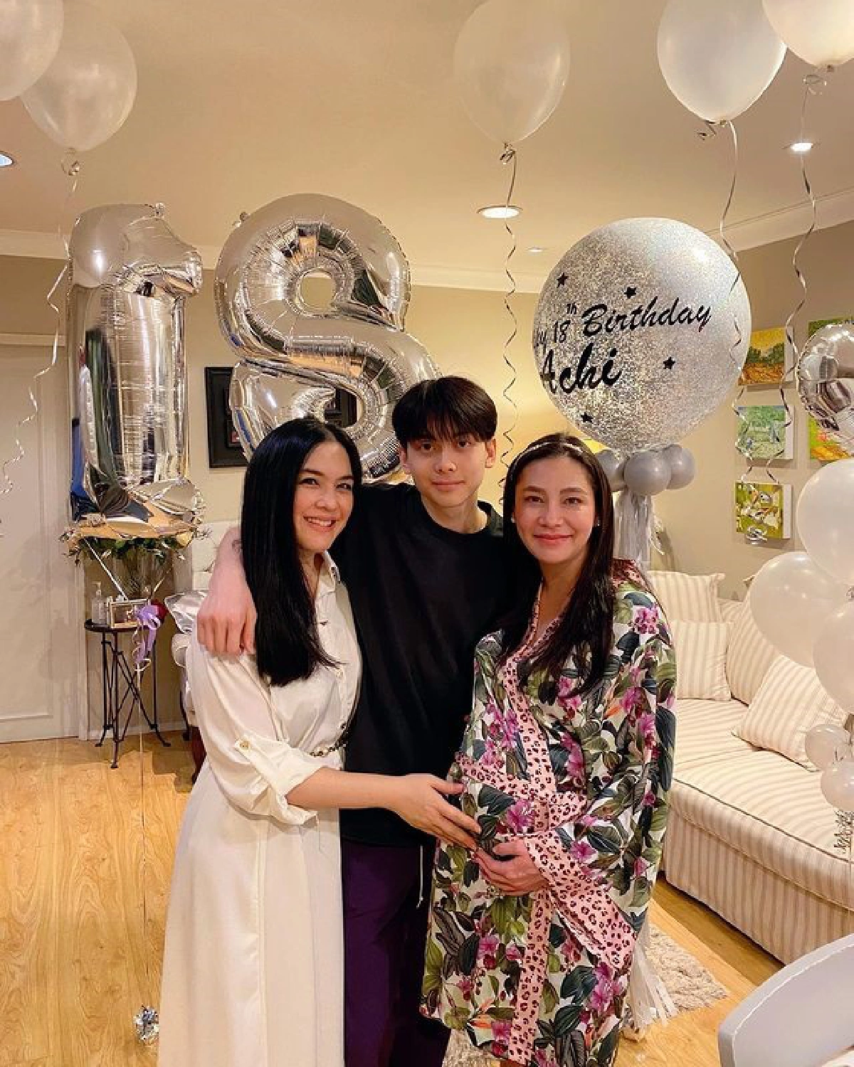 โบ-ฟลุค แท็กทีมจัดปาร์ตี้ฉลองวันเกิด 18 ปี น้องอชิ อบอุ่นพร้อมหน้า