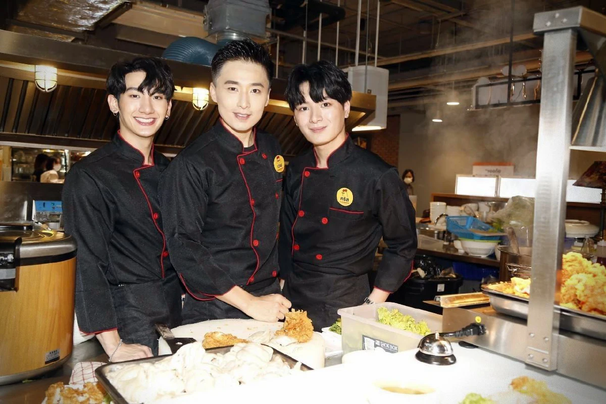 ชิมข้าวมันไก่สามพี่น้อง ธุรกิจของสามหนุ่มเจนใหม่ อร่อยสามสไตล์หลากหลายอารมณ์