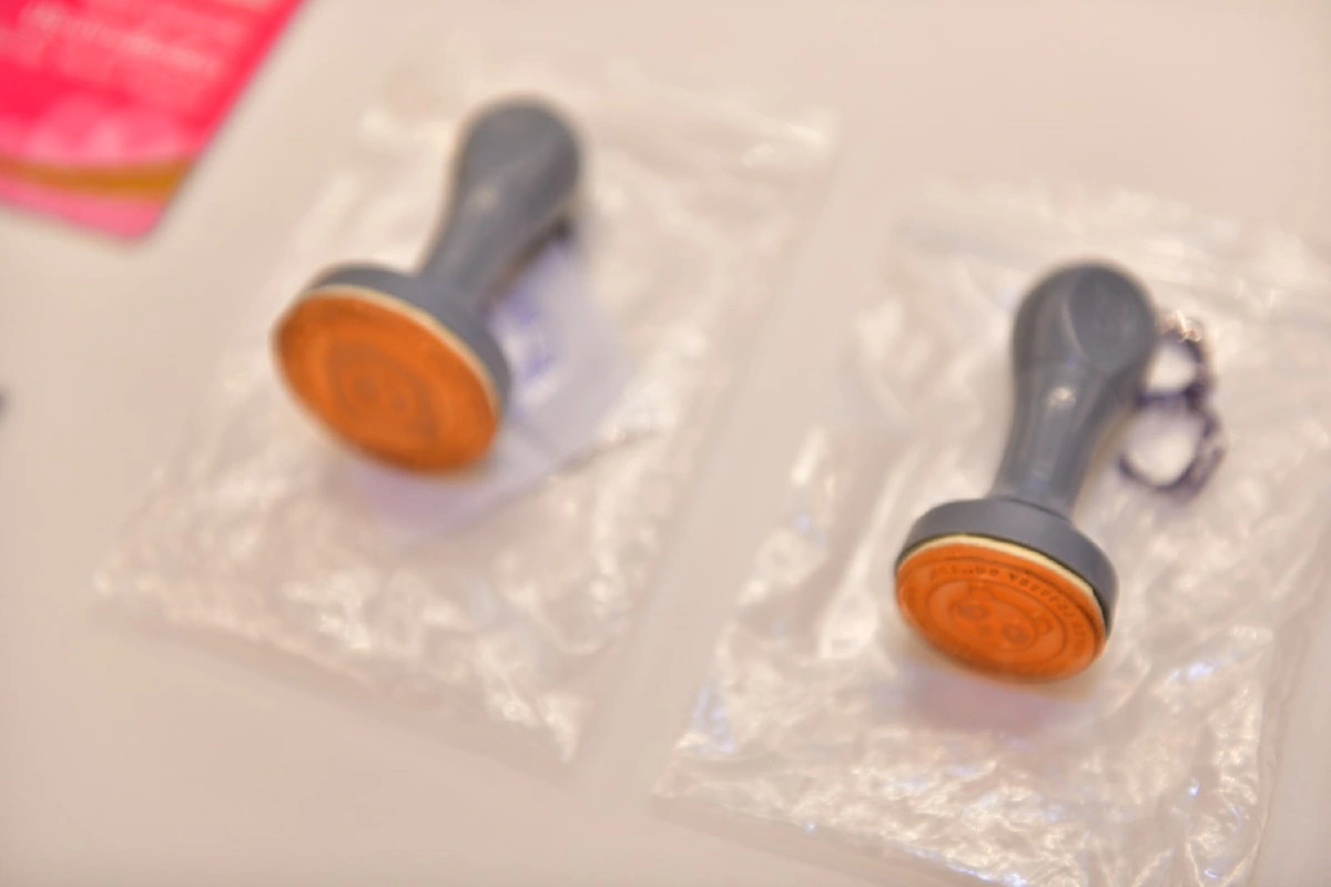 บุกรวบเครือข่ายขายสลากปลอม9คน หลอกลวงผู้บริโภค