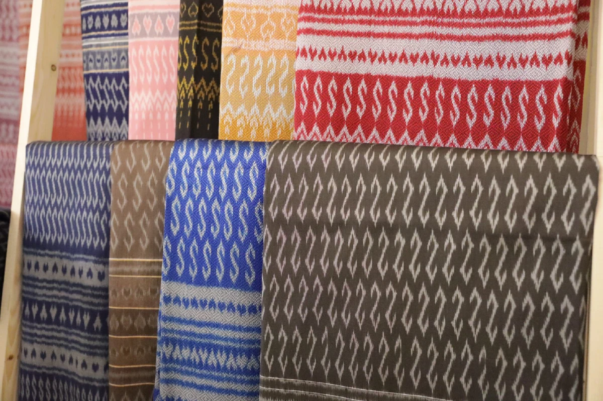 "บิ๊กตู่"สนใจผ้าไทยให้พช.นำมาขายให้ครม.ในทำเนียบ