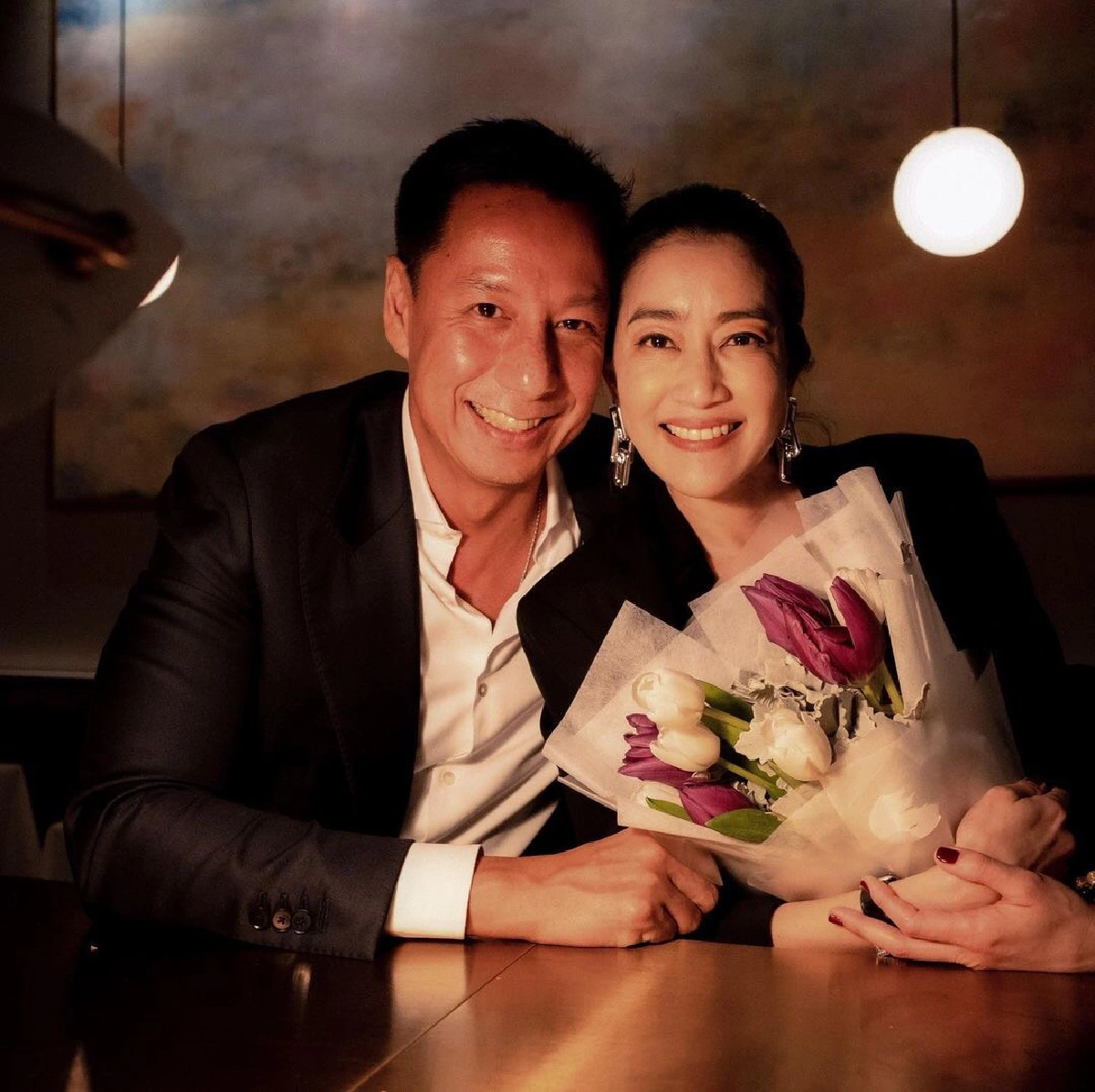 เจี๊ยบ โสภิตนภา ปล่อยภาพหวานสวีทสามี ฉลองครบรอบแต่งงาน 18 ปี