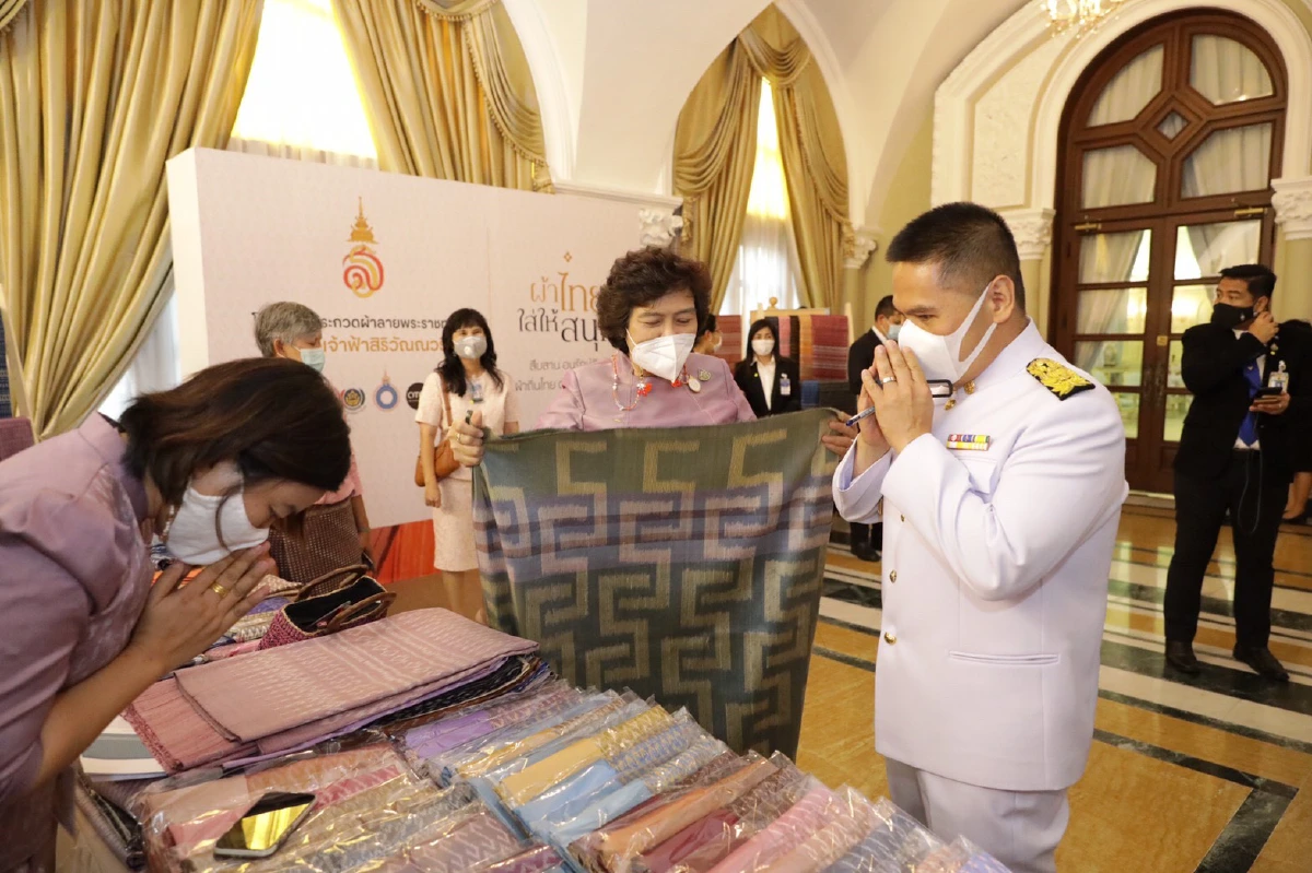 "บิ๊กตู่"สนใจผ้าไทยให้พช.นำมาขายให้ครม.ในทำเนียบ