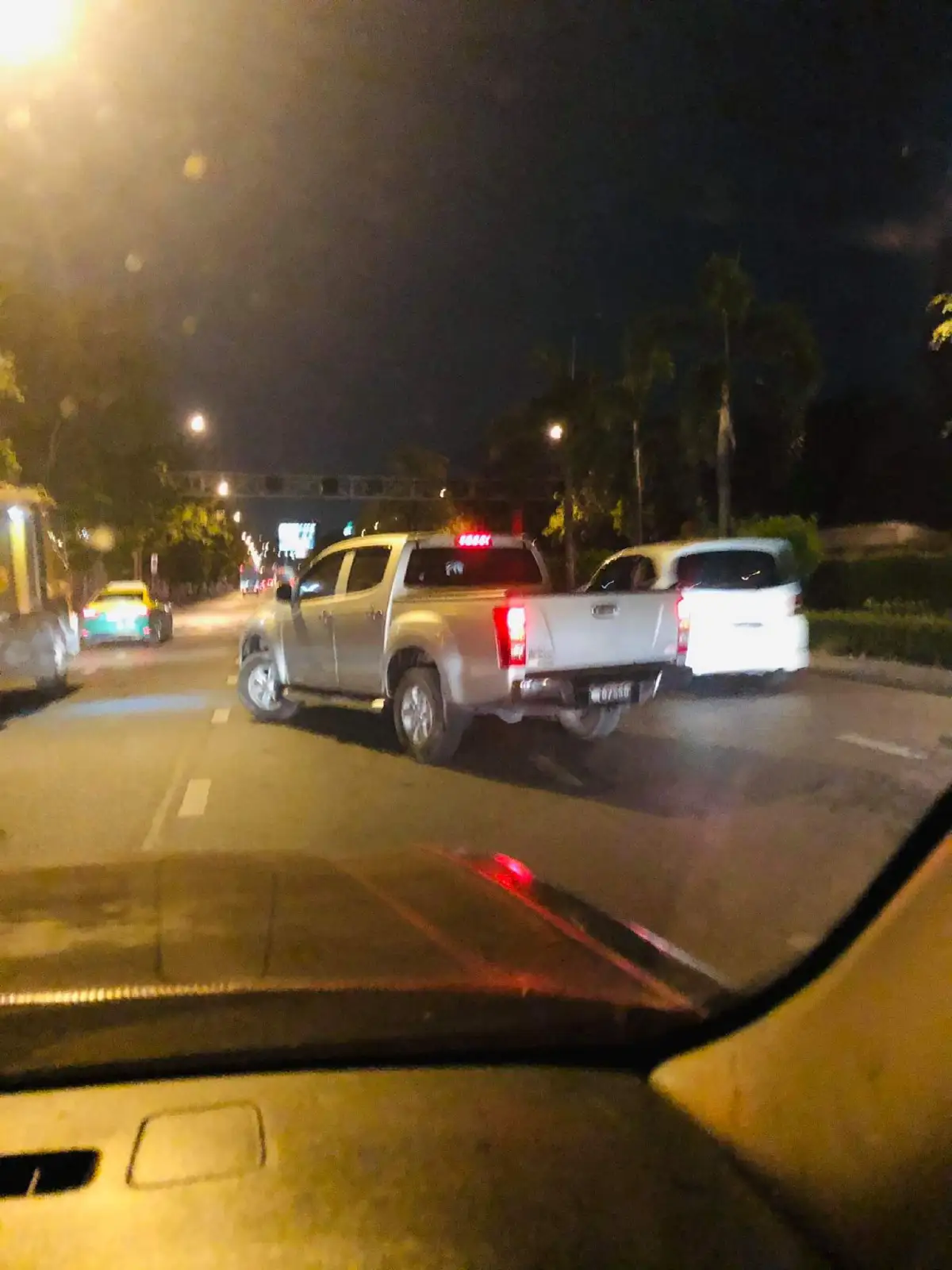 ทีมงานม็อบทะลุฟ้าโร่แจ้งความ หลังถูกตำรวจขับรถตัดหน้าชิงกุญแจรถ