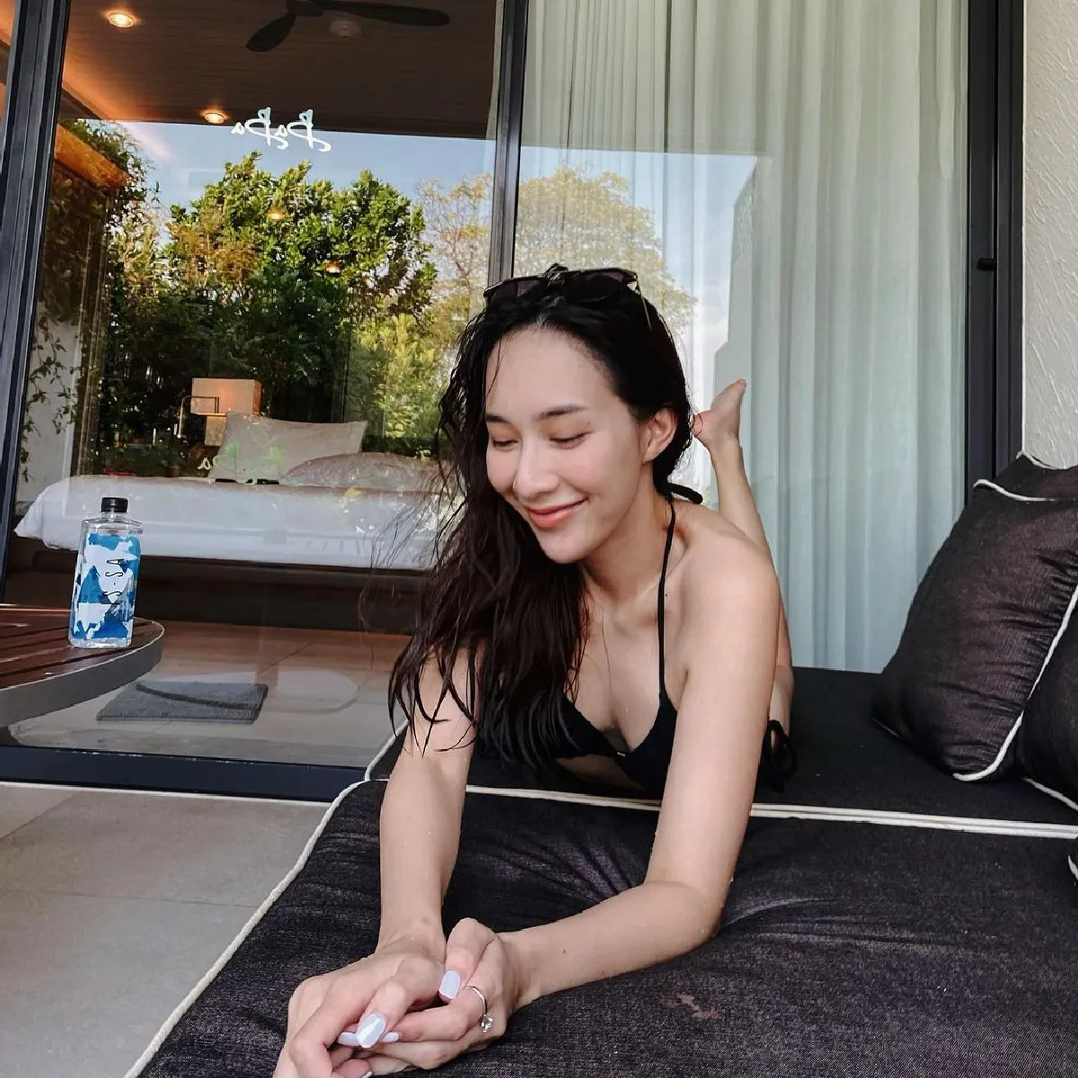 แซ่บรับซัมเมอร์! มิ้นท์ ณัฐวรา นุ่งบิกินี่อวดหุ่นเซ็กซี่เที่ยวทะเลหัวหิน