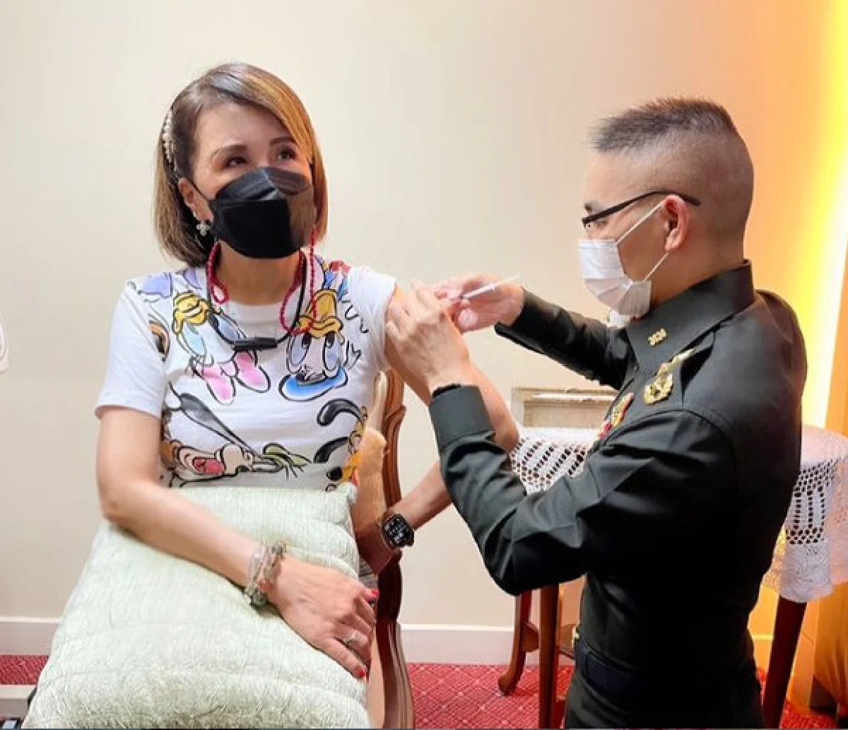 ทูลกระหม่อมฯ ทรงรับการฉีดวัคซีนโควิด-19 เผยจะได้ทำงานอย่างสุขใจ