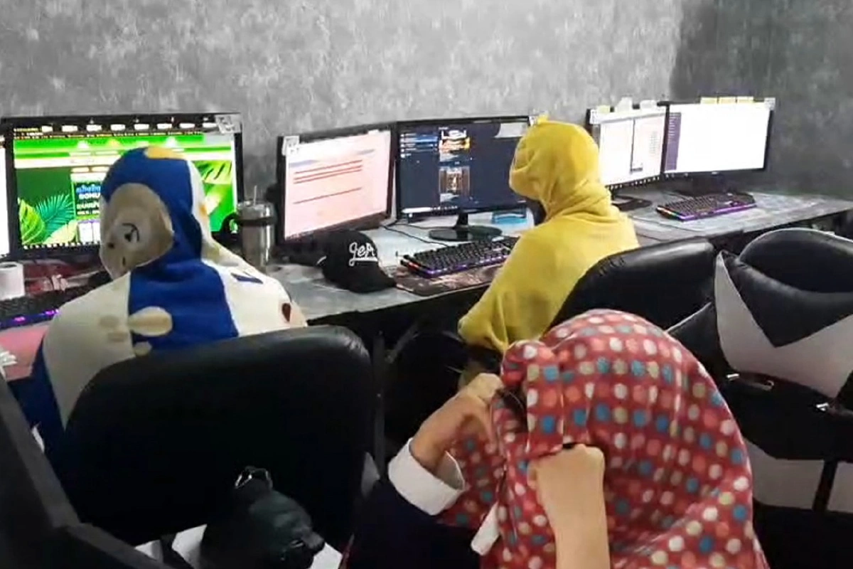 ตำรวจ PCTทลายเครือข่ายแก๊งมังกร โกโร่ เว็บพนันออนไลน์