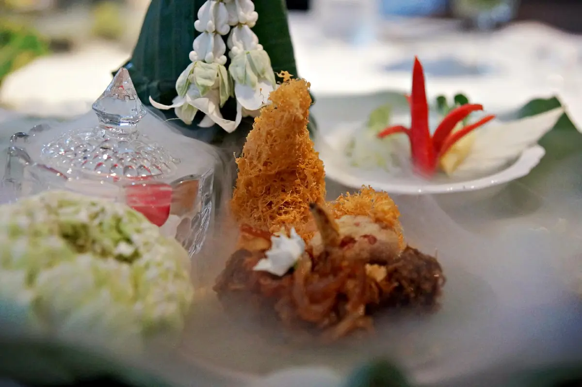 Royal Osha ส่งเมนู ‘ข้าวแช่ชาววัง’ และ ‘ข้าวยำ’ ต้อนรับคิมหันตฤดู เพื่อคนสำคัญ วันสำคัญ และโอกาสพิเศษ