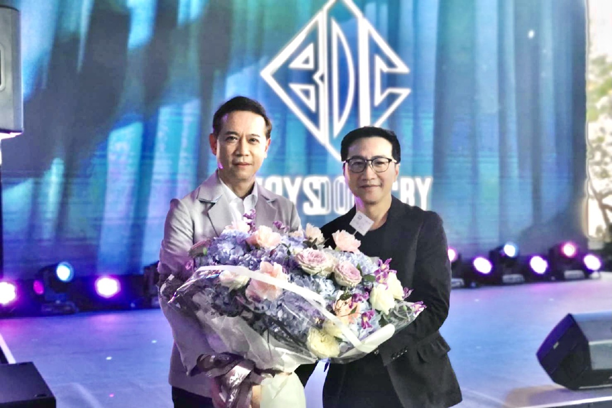 แสดงความยินดีเปิดตัวโปรเจกต์ 9 ศิลปินอัลบั้มพิเศษ Boys Don’t Cry ผู้ชายก็ร้องไห้เป็น แสดงความยินดีเปิดตัวโปรเจกต์ 9 ศิลปินอัลบั้มพิเศษ Boys Don’t Cry ผู้ชายก็ร้องไห้เป็น
