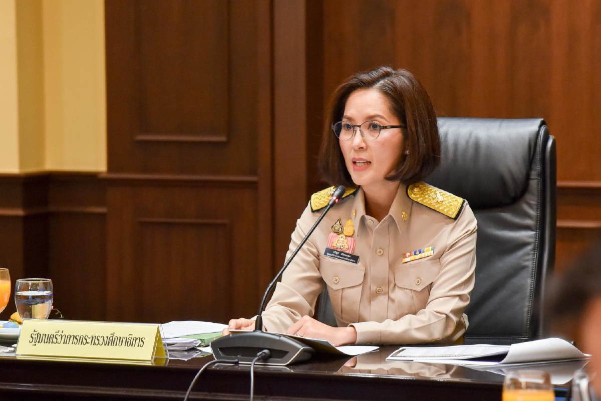 "ตรีนุช"ลงดาบครูอัตราจ้างตีนร.อนุบาลเจ็บ-สั่งล้อมคอกใหม่ "ตรีนุช"ลงดาบครูอัตราจ้างตีนร.อนุบาลเจ็บ-สั่งล้อมคอกใหม่